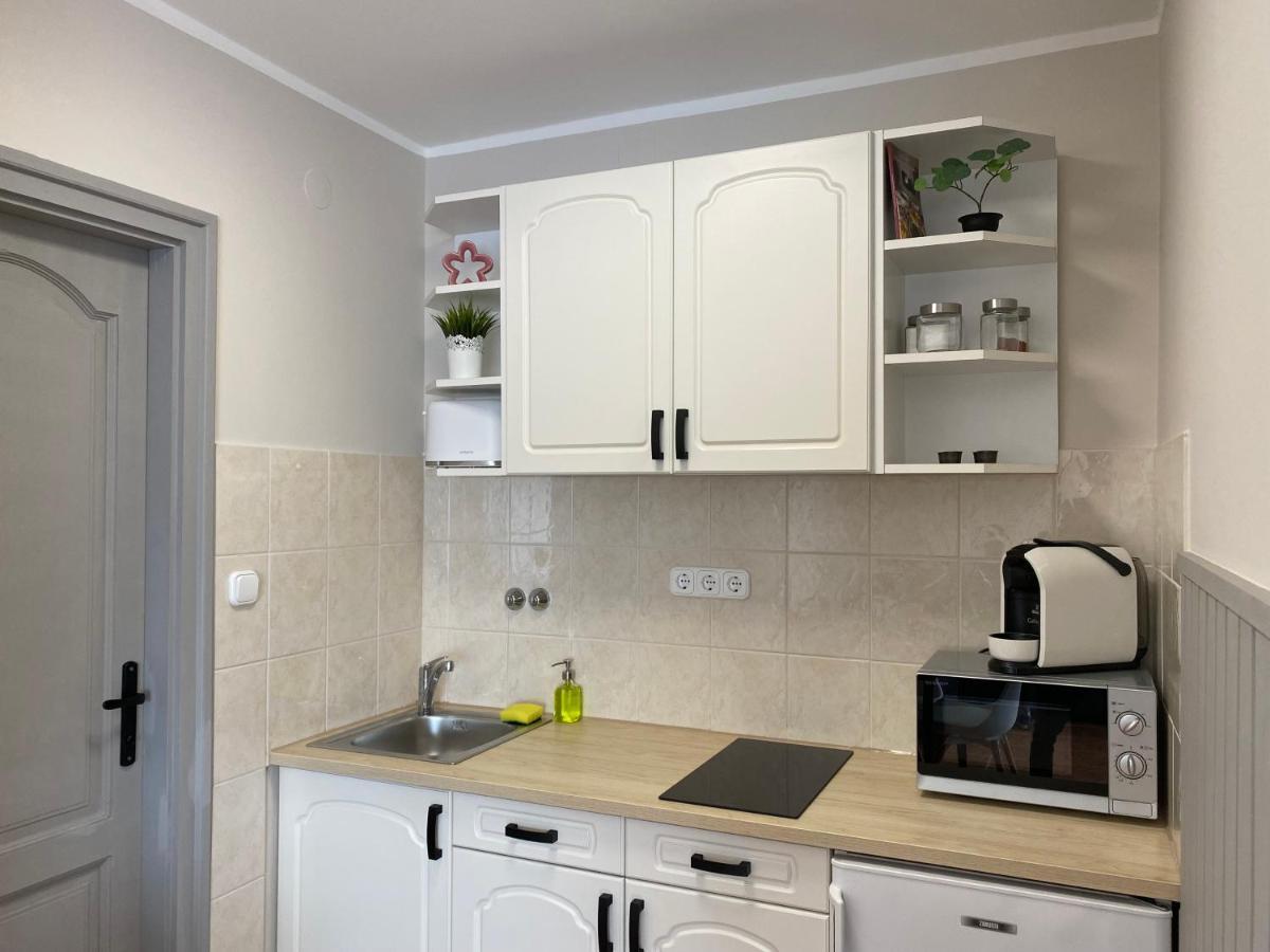 Silence Apartmanhaz ซาลาคาโรส ภายนอก รูปภาพ