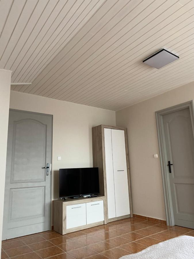 Silence Apartmanhaz ซาลาคาโรส ภายนอก รูปภาพ