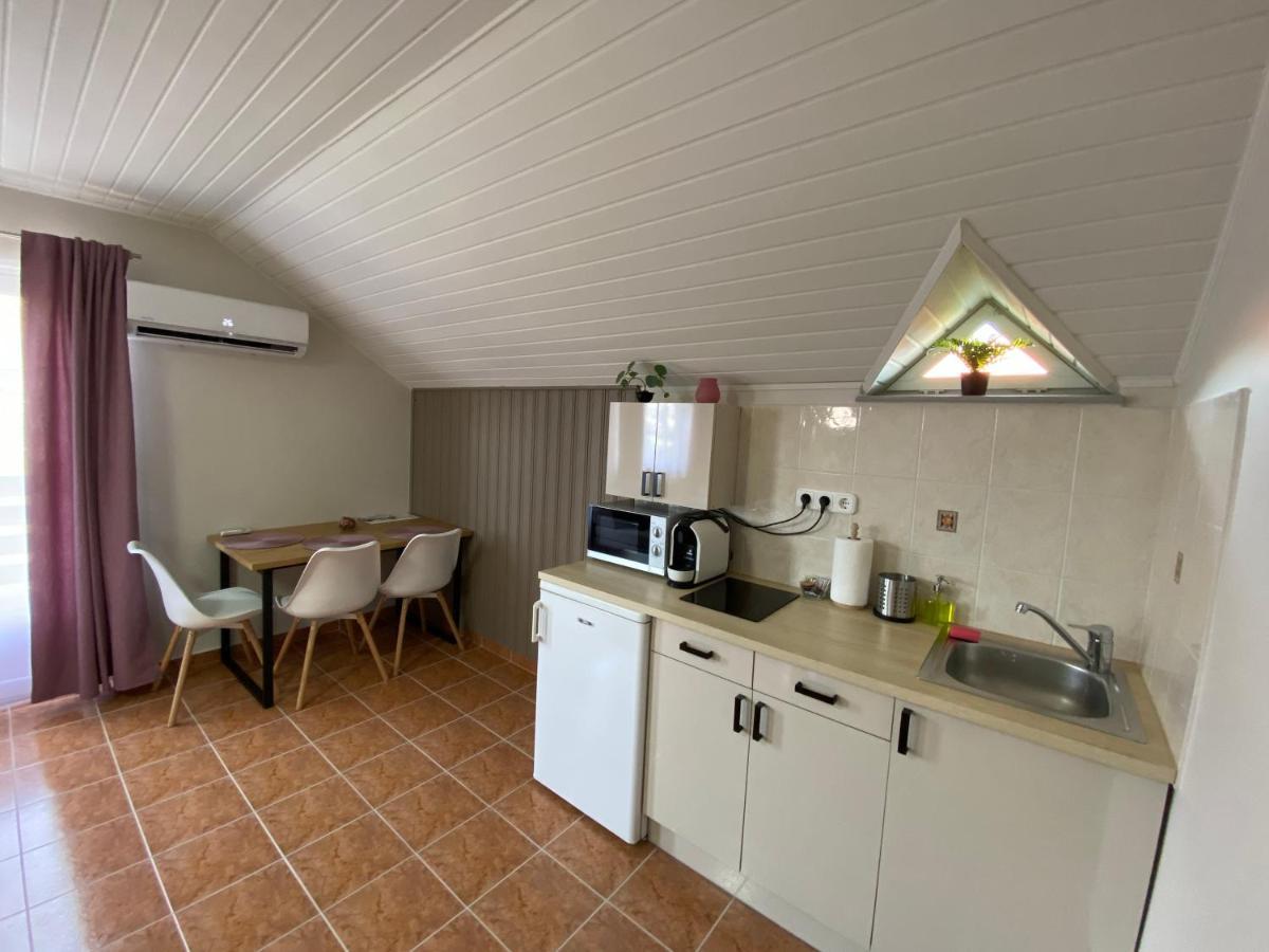 Silence Apartmanhaz ซาลาคาโรส ภายนอก รูปภาพ