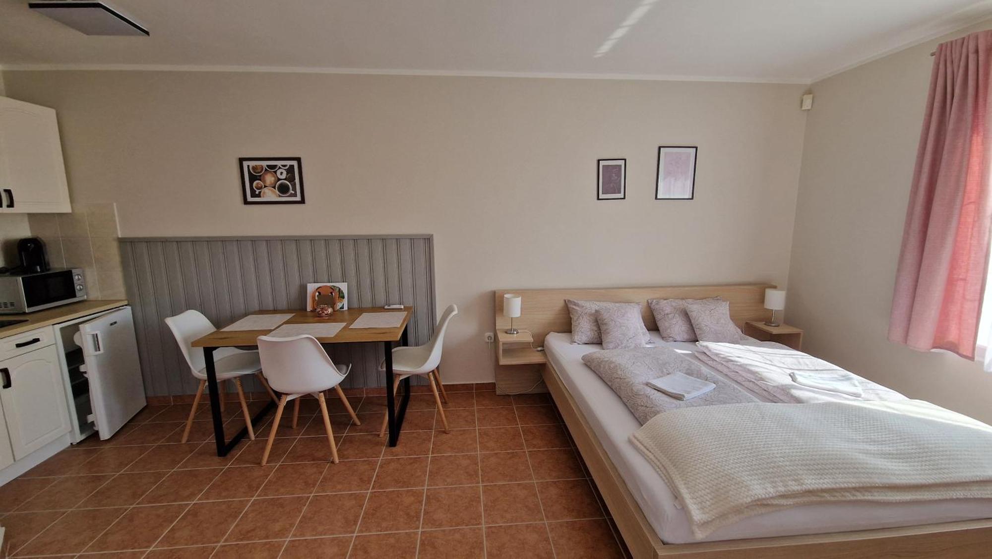 Silence Apartmanhaz ซาลาคาโรส ภายนอก รูปภาพ