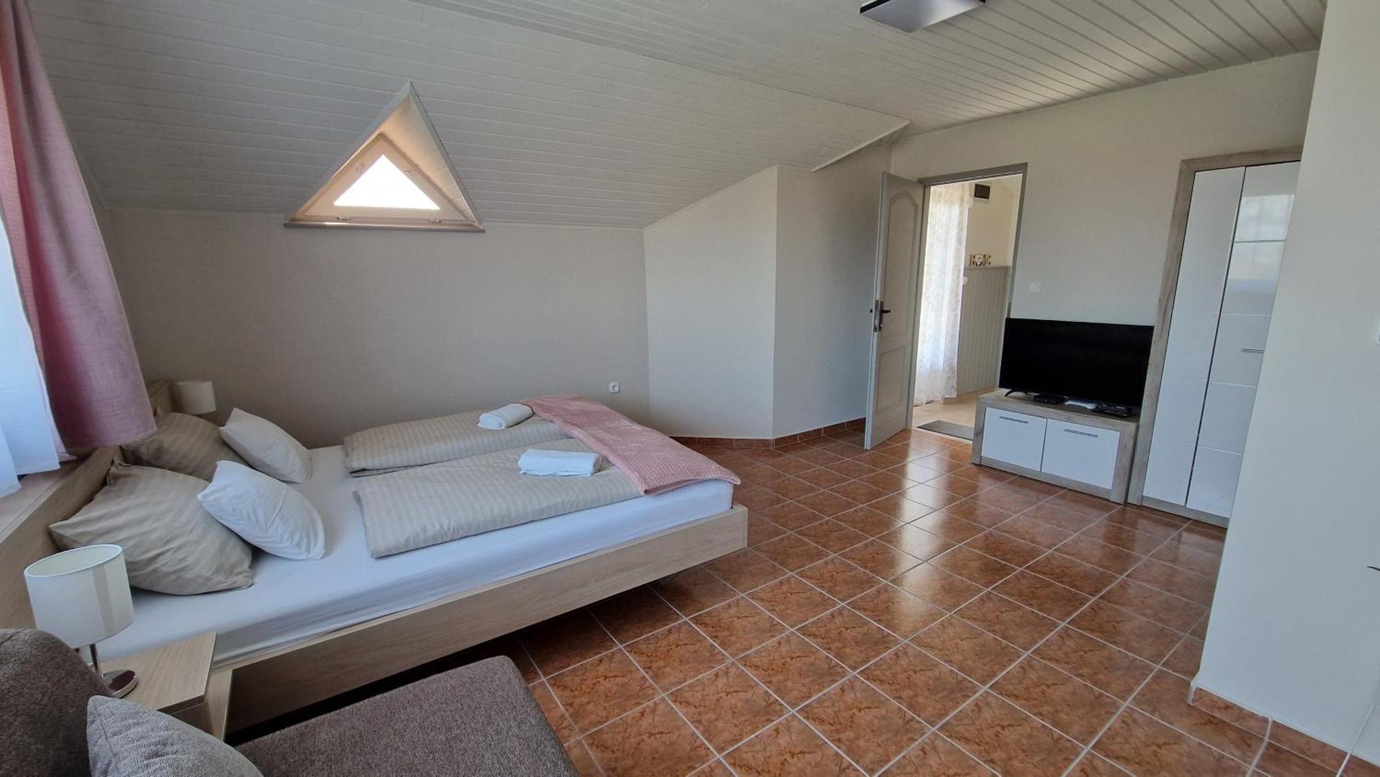 Silence Apartmanhaz ซาลาคาโรส ภายนอก รูปภาพ