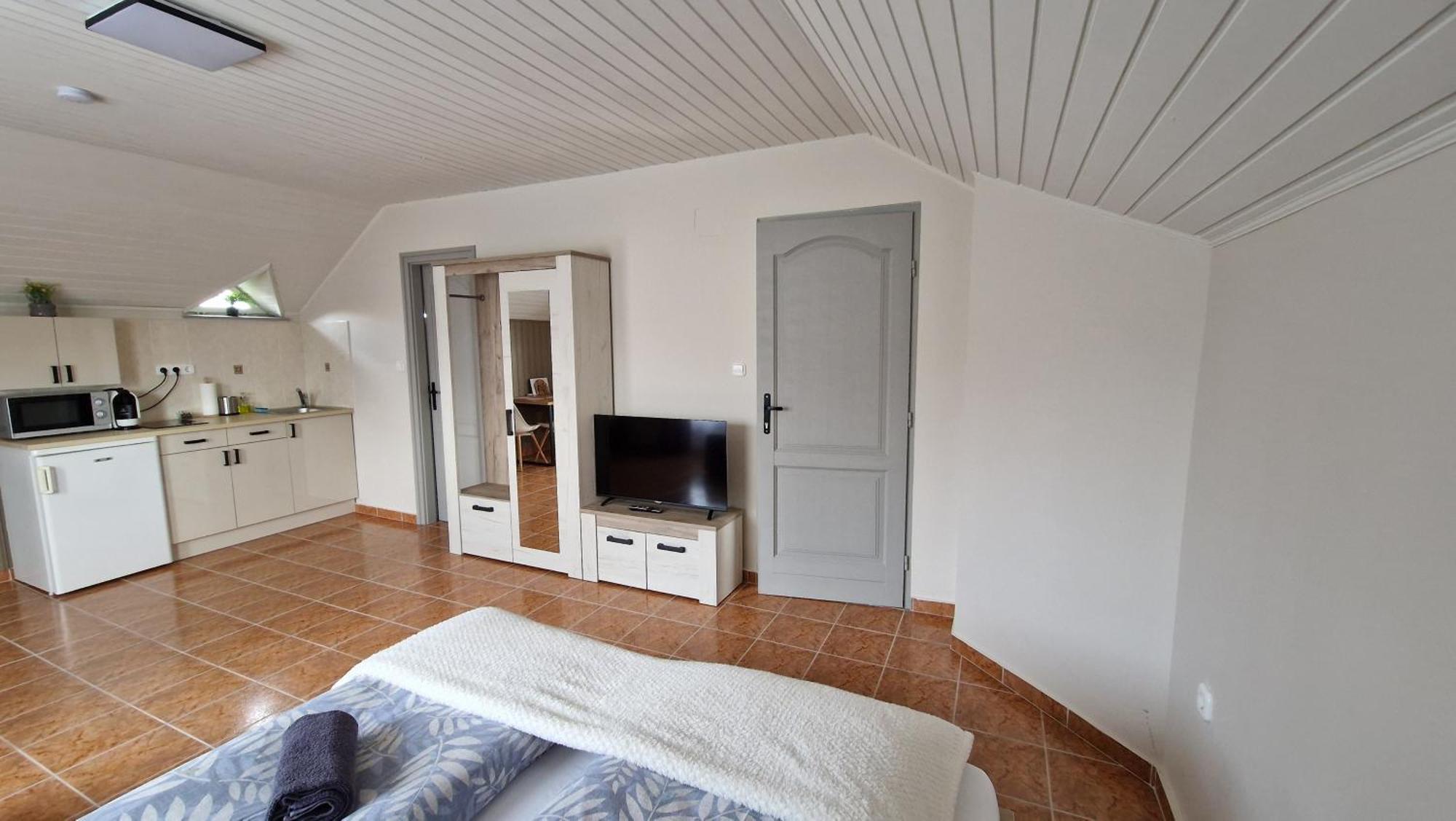Silence Apartmanhaz ซาลาคาโรส ภายนอก รูปภาพ